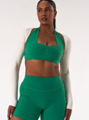 [women] Esha is 179cm wearing M
