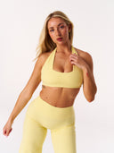 [women] Avalon is wearing S