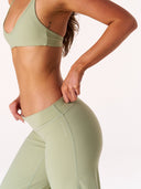 [women] Jacinta is wearing XS