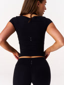 [women] Jacinta is wearing XS