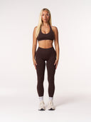 [women] Avalon is wearing S