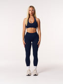 [women] Avalon is wearing S