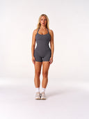 [women] Avalon is wearing XS