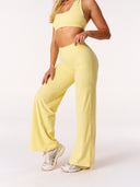 [women] Avalon is wearing XS