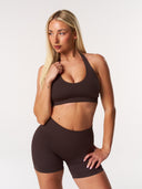 [women] Avalon is wearing S