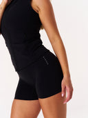 [women] Avalon is wearing XS