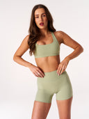 [women] Jacinta is wearing XS