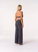 [women] Avalon is wearing XS