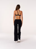 [women] Jacinta is wearing XS