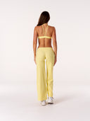 [women] Jacinta is wearing XS