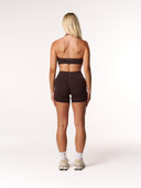 [women] Avalon is wearing S