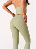 [women] Jacinta is wearing XS