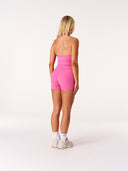 [women] Avalon is wearing XS