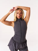 [women] Avalon is wearing S