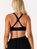 [women] Avalon is wearing S