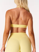 [women] Avalon is wearing XS