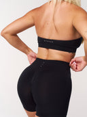 [women] Avalon is wearing S