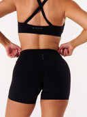 [women] Avalon is wearing XS