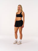 [women] Avalon is wearing S