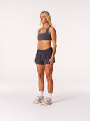 [women] Avalon is wearing S