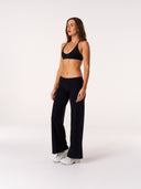 [women] Jacinta is wearing XS