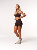 [women] Avalon is wearing S