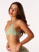 [women] Jacinta is wearing XS