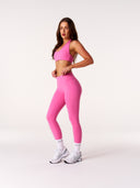 [women] Jacinta is wearing XS