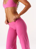 [women] Jacinta is wearing XS