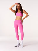 [women] Jacinta is wearing XS