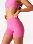 [women] Jacinta is wearing XS