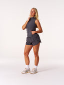 [women] Avalon is wearing S