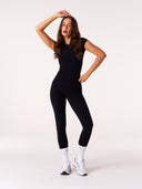 [women] Jacinta is wearing XS