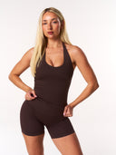 [women] Avalon is wearing S