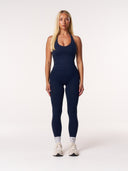 [women] Avalon is wearing S