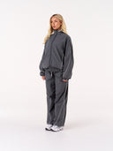 [women] Avalon is wearing XS