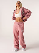 [women] Avalon is wearing 2XS