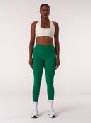 [women] Esha is 179cm wearing M
