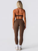 [women] Avalon is wearing XS