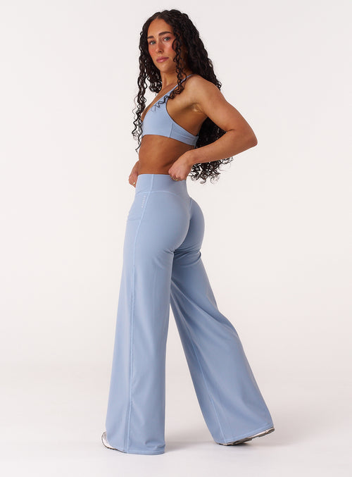 [women] Madeleine is 152cm wearing XS