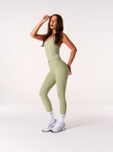 [women] Jacinta is wearing XS