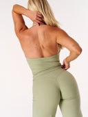 [women] Avalon is wearing XS