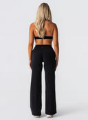 [women] Avalon is wearing size XS