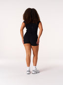 [women] Simmy is 164cm wearing M