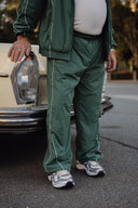 [adam] Ernie is wearing S