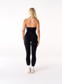[women] Avalon is wearing XS
