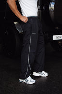 [adam] Adam is 183cm wearing S