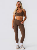 [women] Avalon is wearing XS
