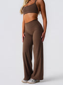 [women] Avalon is wearing XS