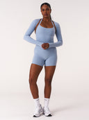 [women] Esha is 179cm wearing M